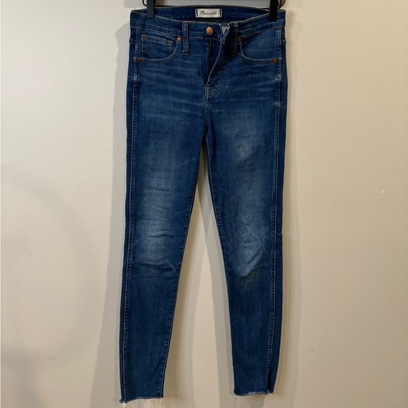 Madewell 9” High-Rise Skinny Crop Jeans: Destructed-Hem Edition - Picture 2 of 9